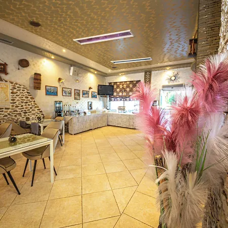 מלון Murati 4*